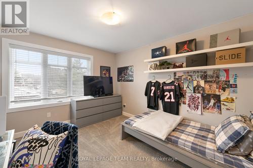 441 Hartleigh Avenue, Ottawa, ON - Indoor Photo Showing Bedroom