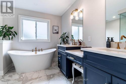 126 Susan Drive, Pelham (662 - Fonthill), ON - Indoor Photo Showing Bathroom