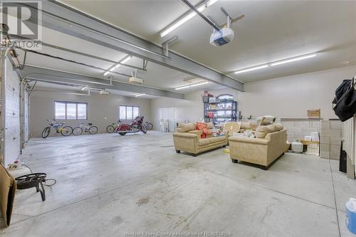 9225 Short Malden Road, Lasalle, ON - Indoor Photo Showing Garage