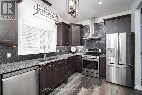 635 18Th Street E, Owen Sound, ON - Indoor Photo Showing Kitchen