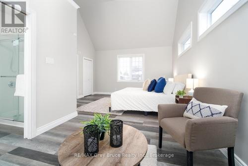 635 18Th Street E, Owen Sound, ON - Indoor Photo Showing Bedroom