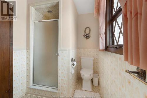 412 Mersea Rd 3, Leamington, ON - Indoor Photo Showing Bathroom