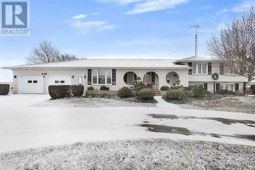 412 Mersea Rd 3, Leamington, ON - Outdoor With Facade