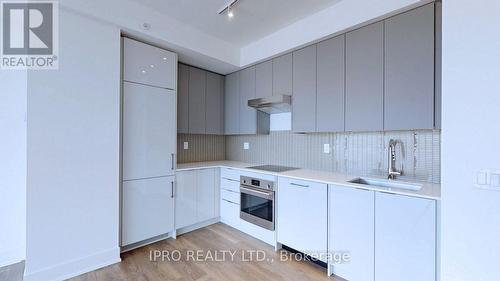 3308 - 2916 Highway 7 Avenue, Vaughan, ON - Indoor Photo Showing Kitchen