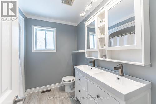 56 Draper Crescent, Barrie, ON - Indoor Photo Showing Bathroom