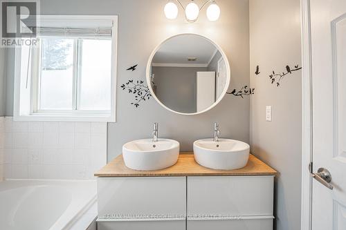 56 Draper Crescent, Barrie, ON - Indoor Photo Showing Bathroom