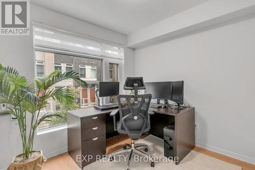 95 - 15 Applewood Lane, Toronto, ON - Indoor Photo Showing Office