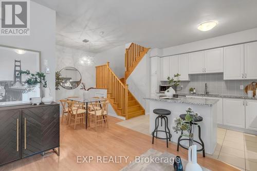 95 - 15 Applewood Lane, Toronto, ON - Indoor Photo Showing Kitchen