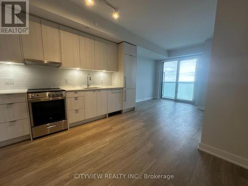 2603 - 4130 Parkside Village Drive, Mississauga, ON - Indoor Photo Showing Kitchen