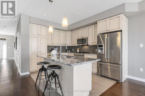 28 Pierre Trudeau Lane, Grimsby, ON - Indoor Photo Showing Kitchen With Upgraded Kitchen