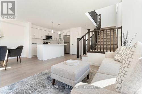 80 Harrison Drive, Cambridge, ON - Indoor Photo Showing Living Room