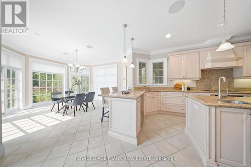 42 Buggey Lane, Ajax (Northeast Ajax), ON - Indoor Photo Showing Kitchen With Upgraded Kitchen