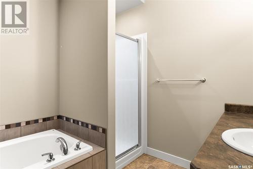 4026 Freeman Road E, Regina, SK - Indoor Photo Showing Bathroom