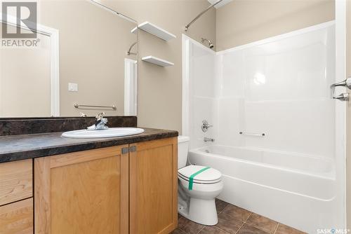 4026 Freeman Road E, Regina, SK - Indoor Photo Showing Bathroom