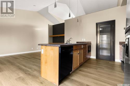 4026 Freeman Road E, Regina, SK - Indoor Photo Showing Kitchen