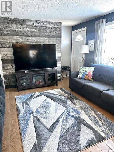 311 West Road, Leroy, SK - Indoor Photo Showing Living Room