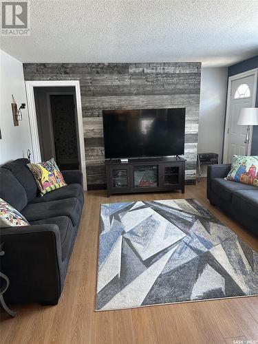 311 West Road, Leroy, SK - Indoor Photo Showing Living Room