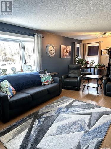 311 West Road, Leroy, SK - Indoor Photo Showing Living Room