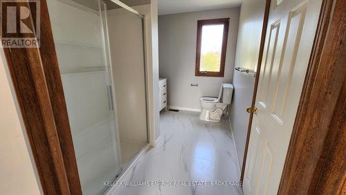 53 Wilmot Street, Clarington (Newcastle), ON - Indoor Photo Showing Bathroom