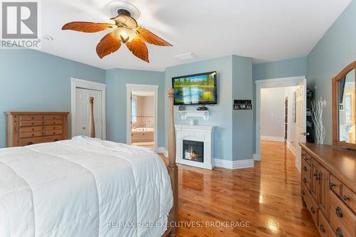 977 Sunnyside Road, Kingston, ON - Indoor Photo Showing Bedroom