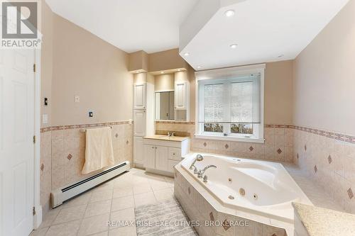 977 Sunnyside Road, Kingston, ON - Indoor Photo Showing Bathroom