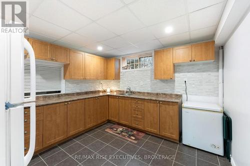 977 Sunnyside Road, Kingston, ON - Indoor Photo Showing Kitchen