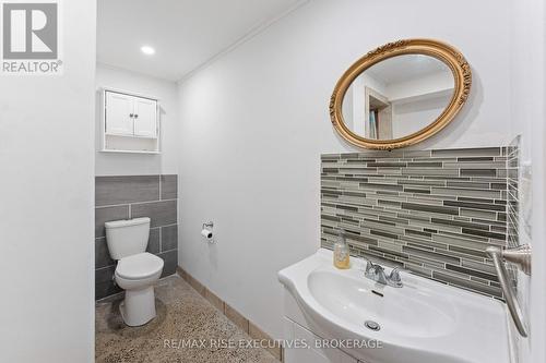 977 Sunnyside Road, Kingston, ON - Indoor Photo Showing Bathroom