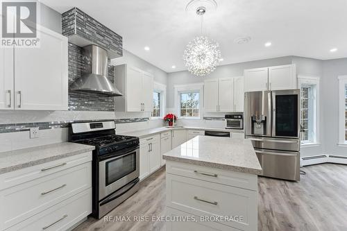 977 Sunnyside Road, Kingston, ON - Indoor Photo Showing Kitchen With Upgraded Kitchen