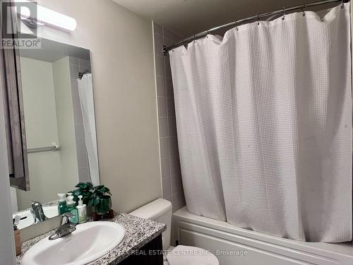 718 - 349 Rathburn Road W, Mississauga, ON - Indoor Photo Showing Bathroom