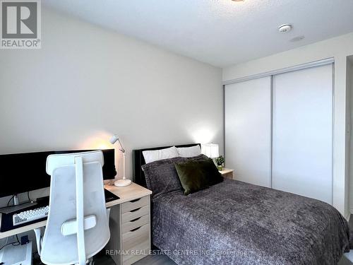 718 - 349 Rathburn Road W, Mississauga, ON - Indoor Photo Showing Bedroom