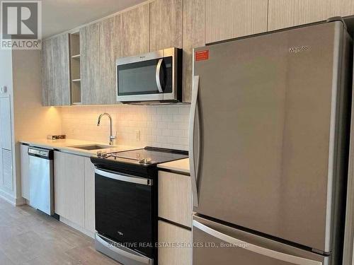 130 - 251 Manitoba Street, Toronto, ON - Indoor Photo Showing Kitchen