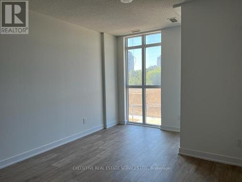 130 - 251 Manitoba Street, Toronto, ON - Indoor Photo Showing Other Room