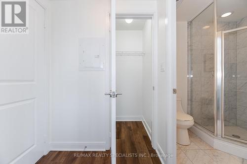 1904 - 60 Absolute Avenue, Mississauga, ON - Indoor Photo Showing Bathroom