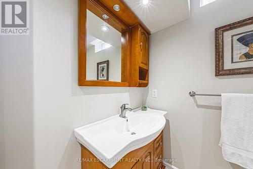 52 - 1150 Skyview Drive, Burlington, ON - Indoor Photo Showing Bathroom