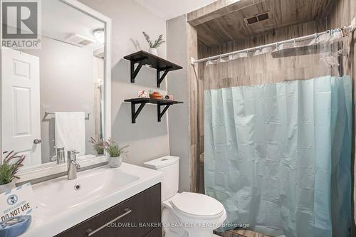 528 Upper Wentworth Street, Hamilton, ON - Indoor Photo Showing Bathroom