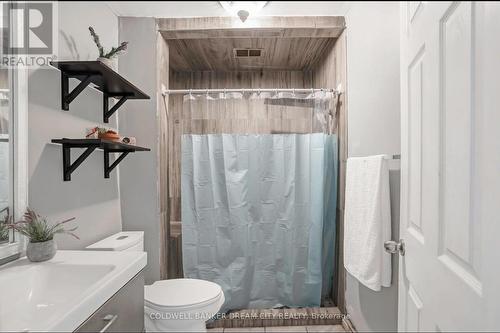 528 Upper Wentworth Street, Hamilton, ON - Indoor Photo Showing Bathroom