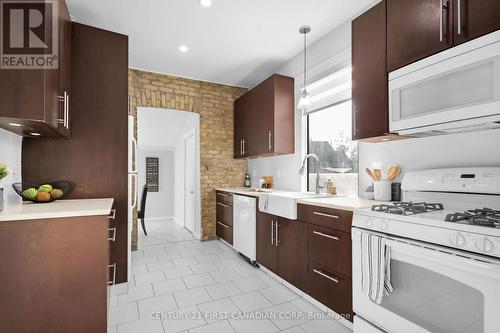 108 Rectory Street, London, ON - Indoor Photo Showing Kitchen