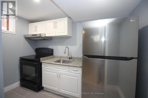 38 Patience Crescent, London, ON - Indoor Photo Showing Kitchen