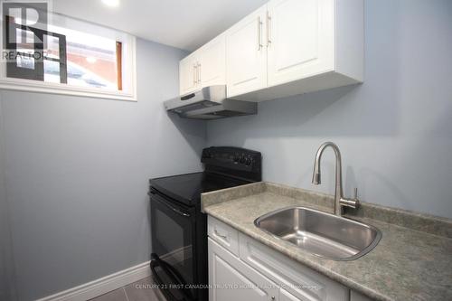 38 Patience Crescent, London, ON - Indoor Photo Showing Kitchen