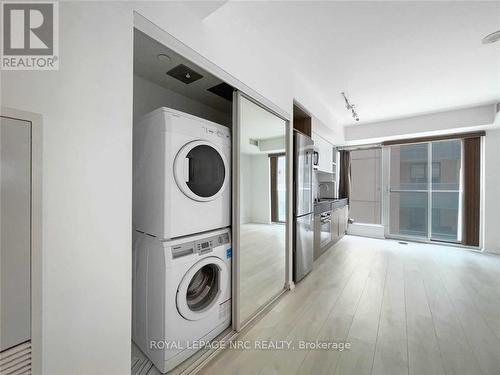 711 - 68 Shuter Street, Toronto (Church-Yonge Corridor), ON - Indoor Photo Showing Laundry Room