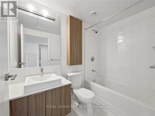 711 - 68 Shuter Street, Toronto (Church-Yonge Corridor), ON - Indoor Photo Showing Bathroom