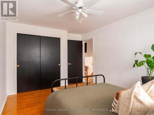 15 Rosemount Avenue, St. Catharines (442 - Vine/Linwell), ON - Indoor Photo Showing Bedroom