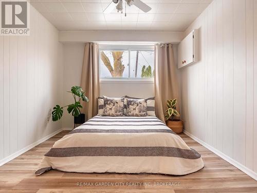 15 Rosemount Avenue, St. Catharines (442 - Vine/Linwell), ON - Indoor Photo Showing Bedroom