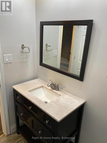 Upper - 130 Rockwood Avenue, St. Catharines (455 - Secord Woods), ON - Indoor Photo Showing Bathroom