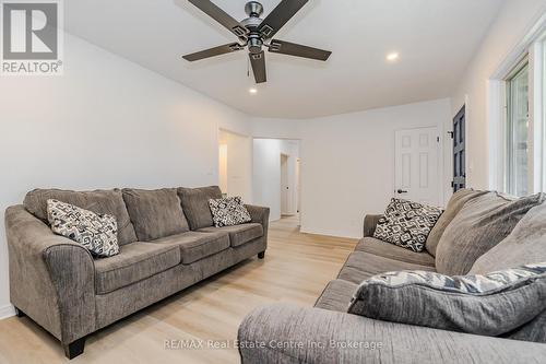 142 Renfield Street, Guelph (Waverley), ON - Indoor Photo Showing Living Room