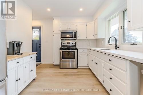 142 Renfield Street, Guelph (Waverley), ON - Indoor Photo Showing Kitchen