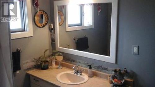 188 Walden Crescent, Penticton, BC - Indoor Photo Showing Bathroom