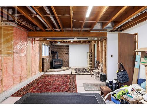 1347 Springfield Road, Kelowna, BC - Indoor Photo Showing Basement