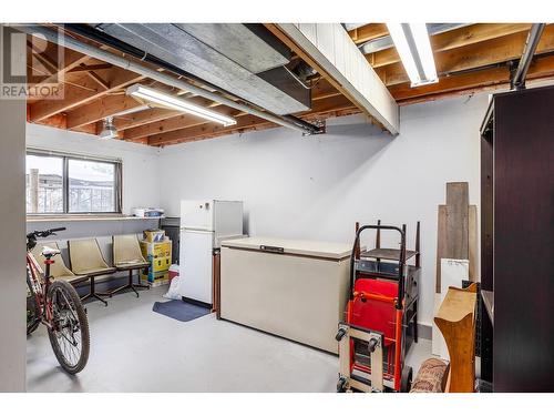 1347 Springfield Road, Kelowna, BC - Indoor Photo Showing Basement