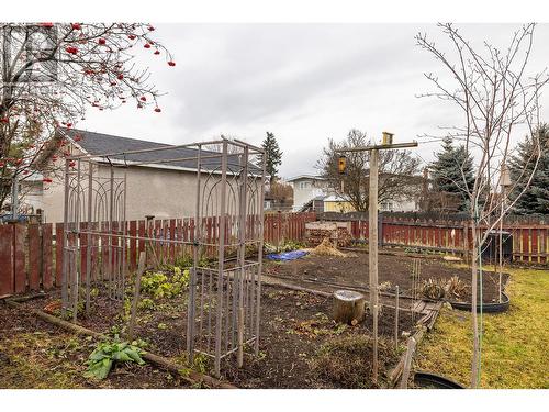 1347 Springfield Road, Kelowna, BC - Outdoor